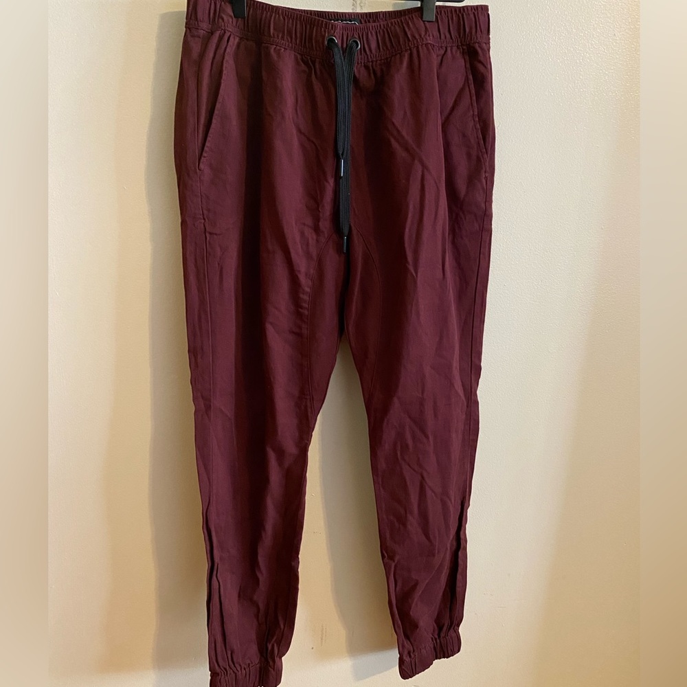 Champs Sports Mens L Chino Joggers
